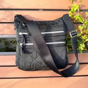 Vera Bradley Black Triple Zip Hipster in Performance Twill